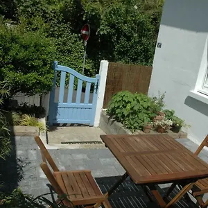 Maisonnette à ; La Bleue Hébergement de vacances
